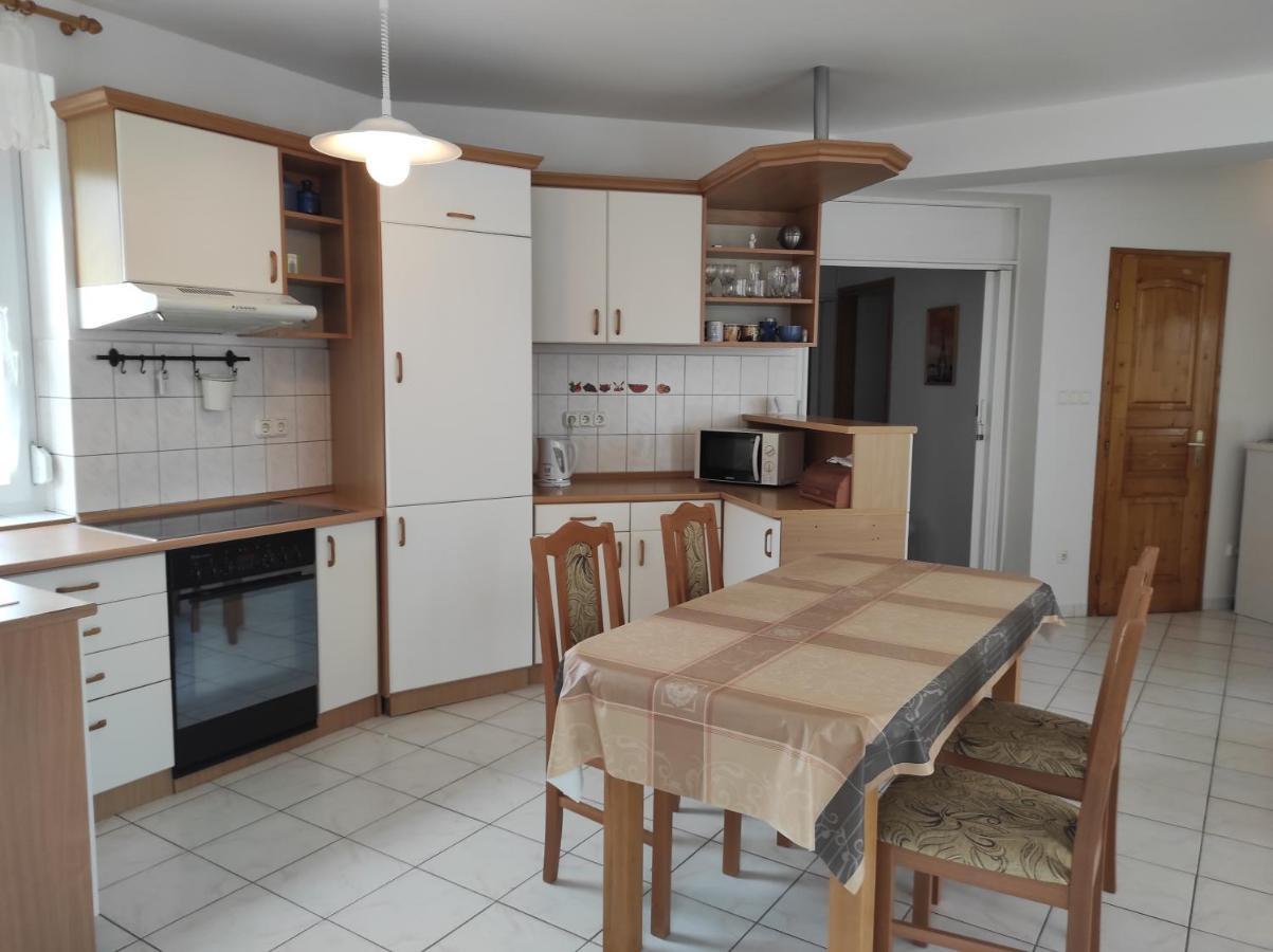 Badacsony Apartmanhaz Badacsonytomaj Luaran gambar