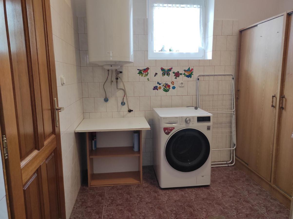 Badacsony Apartmanhaz Badacsonytomaj Luaran gambar
