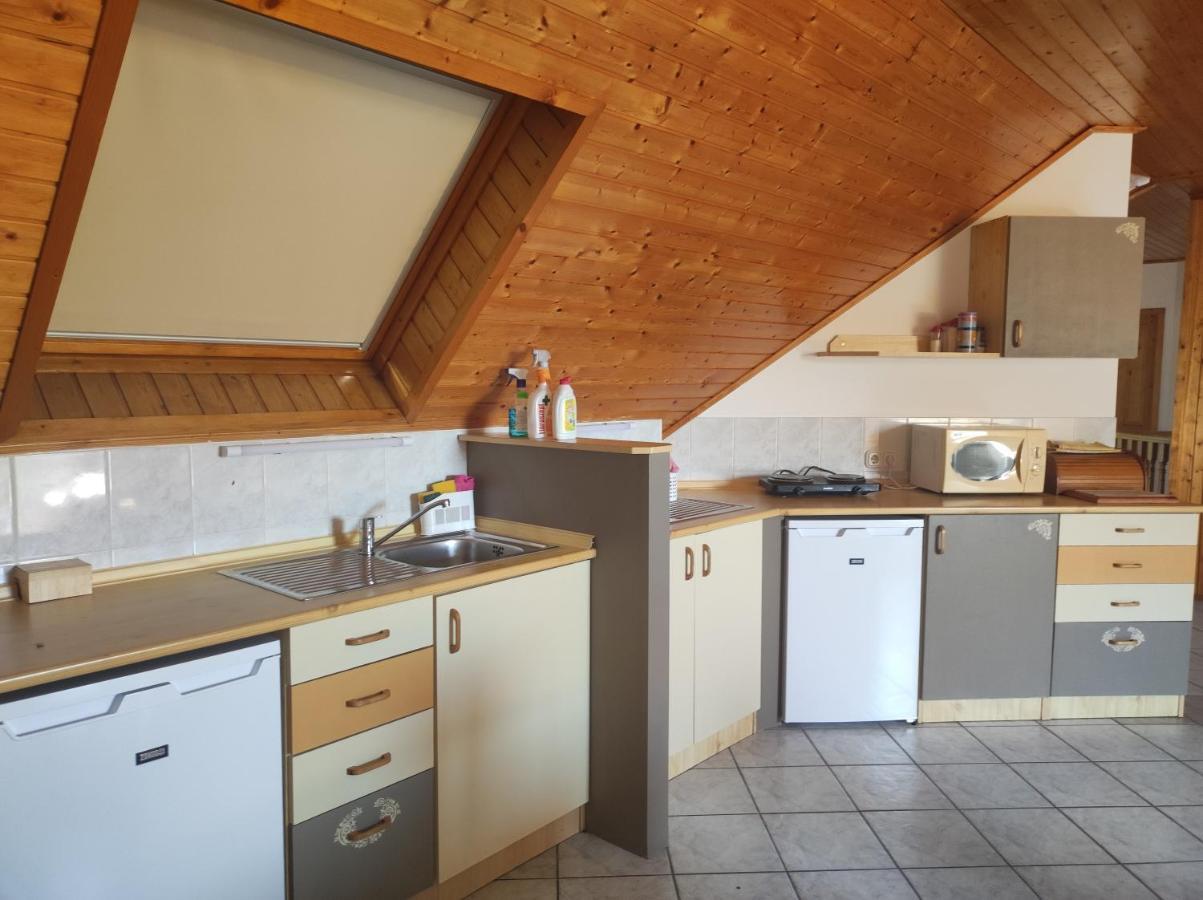 Badacsony Apartmanhaz Badacsonytomaj Luaran gambar