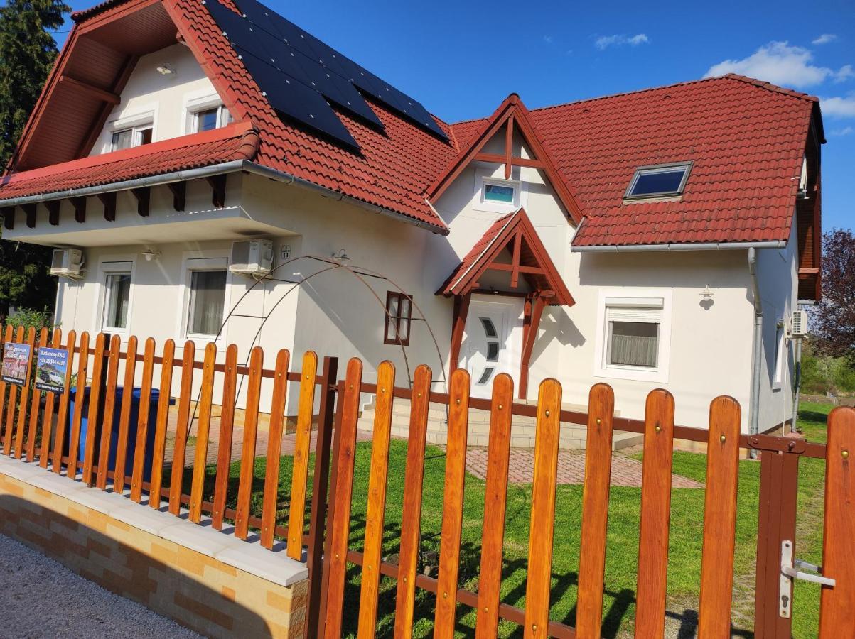 Badacsony Apartmanhaz Badacsonytomaj Luaran gambar