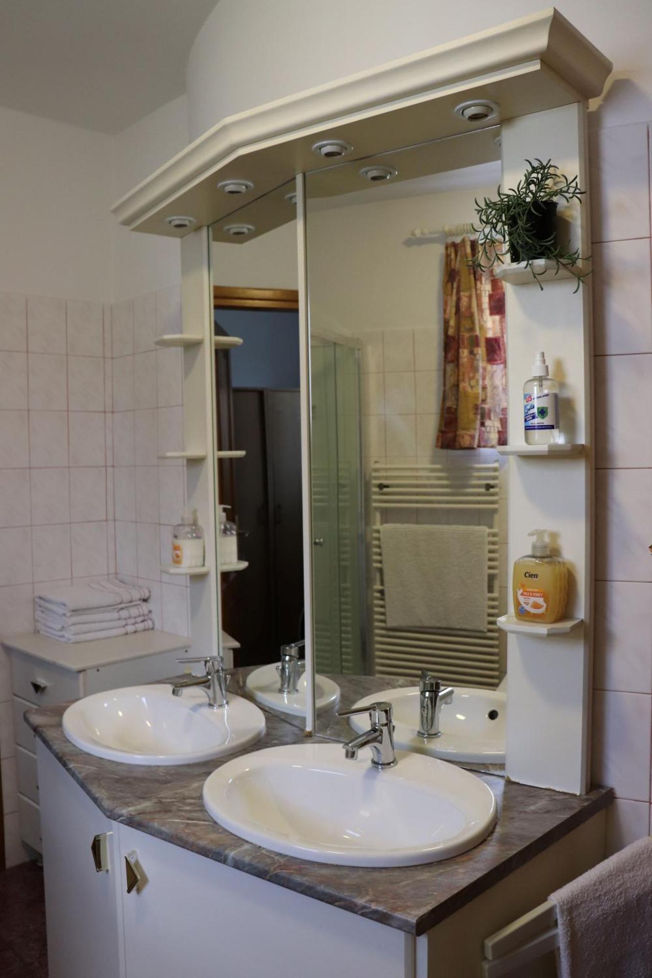 Badacsony Apartmanhaz Badacsonytomaj Luaran gambar