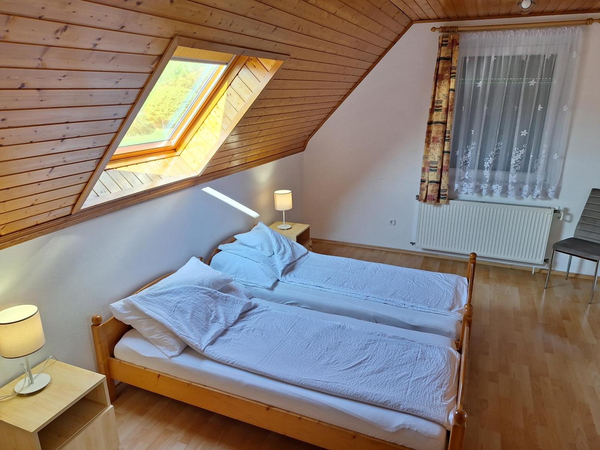 Badacsony Apartmanhaz Badacsonytomaj Luaran gambar