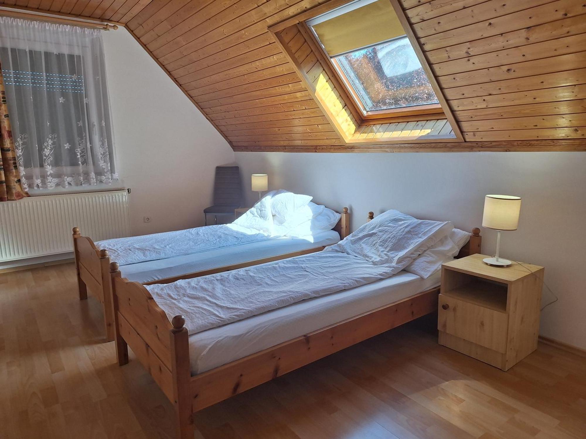 Badacsony Apartmanhaz Badacsonytomaj Luaran gambar